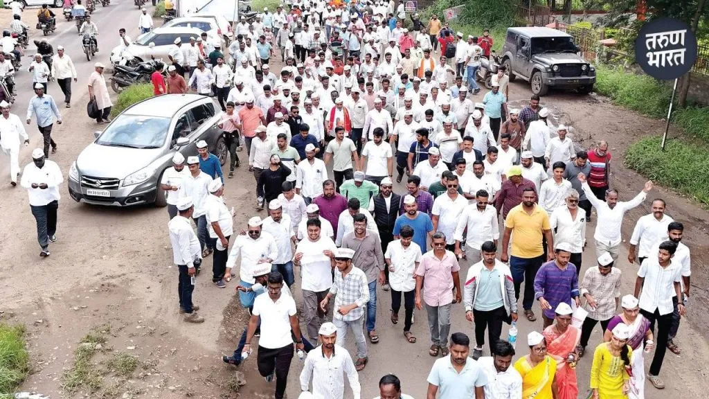 large-scale fight started Kolhapur and Sangli districts demanding