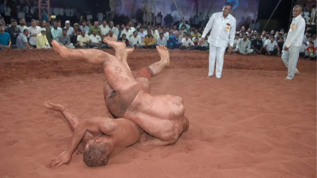 Maharashtra Kesari: प्रिन्स कोहलीकडून पुण्याचा पृथ्वीराज पाटील चितपट maharashtra-kesari-prithviraj-patil-defeated-amritsars-bharat-kesari-prince-kohli-sangli