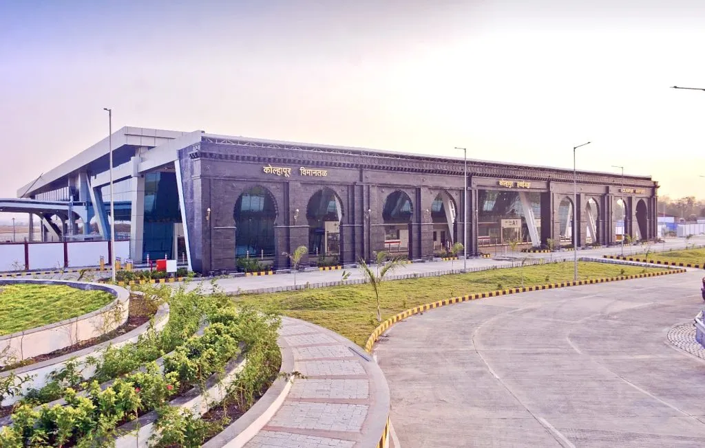 कोल्हापूर- मुंबई, दिल्ली थेट विमानसेवेच्या हालचाली Initiatives for direct flight service between Kolhapur–Mumbai and Delhi