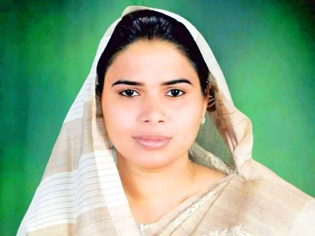 Praise for Yogi, MLA expelled from 'Samajwadi'