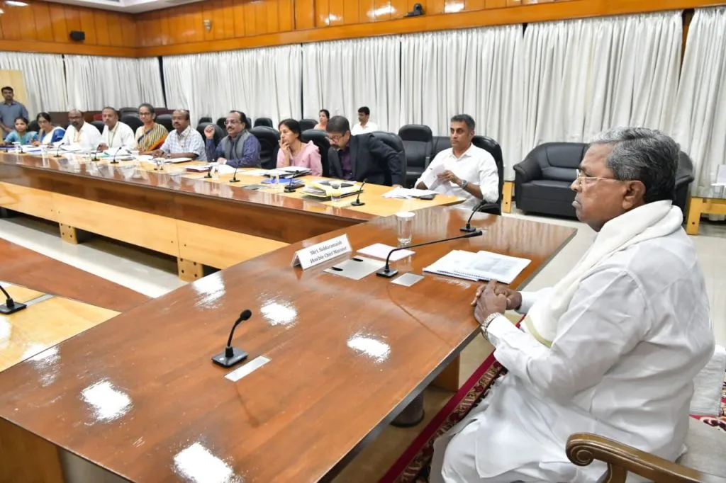 यंदा 28 हजार कोटी रु. कर्ज वितरणाचे उद्दिष्ट This year, the target of loan disbursement is Rs. 28 thousand crores.