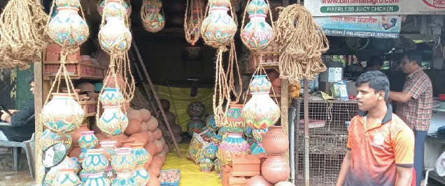 'Dahi Handi' arrives for Gokulashtami