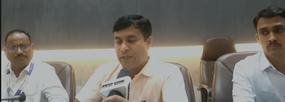 सोलापुरातील ‘लकी’ शेतकऱ्यांना लागली साहित्याची लॉटरी! Lucky farmers in Solapur win equipment lottery!