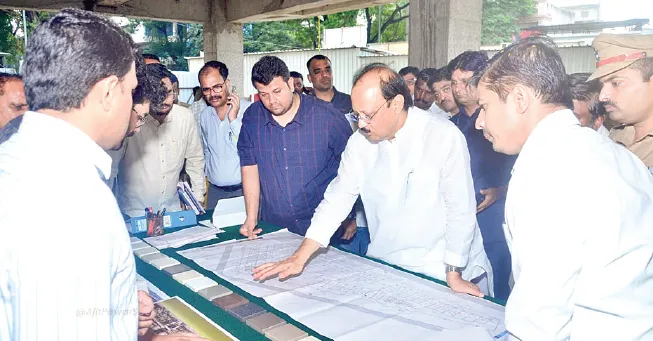 बारामतीत मुख्य चौकात सिग्नल यंत्रणा बसवा Install a signal system at the main square in Baramati