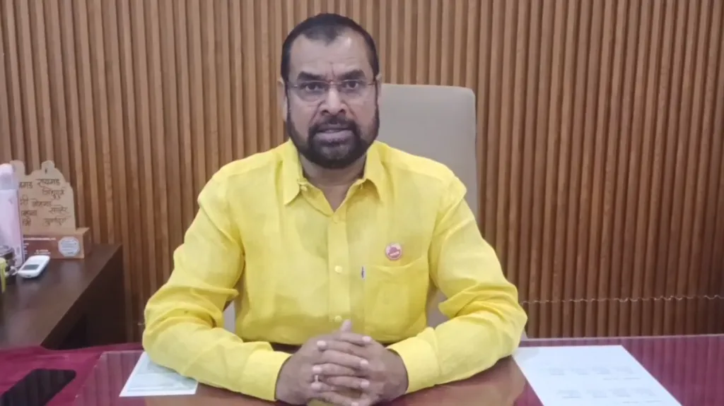 Will take up the ploughshare to deal with extortionist cow vigilantes: Sadabhau Khot