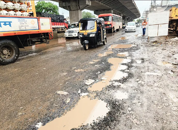 Heavy rain brought vehicular movement to a halt