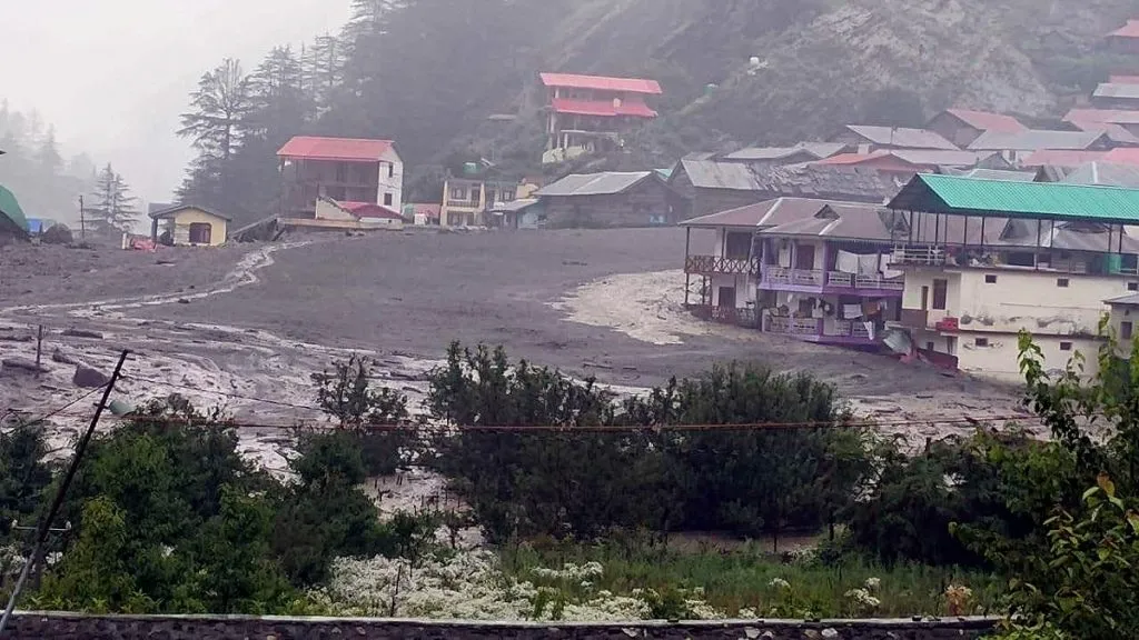 Cloudburst causes havoc in Uttarakhand!