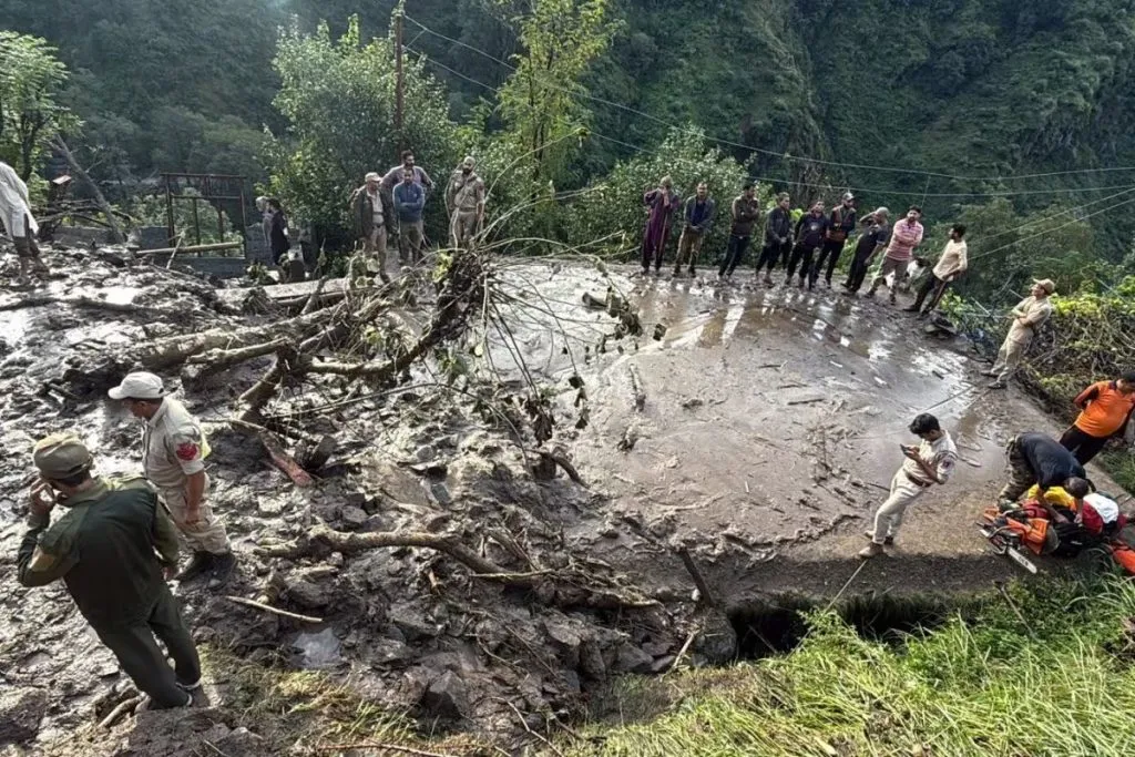 जम्मू काश्मीरमधील रियासीमध्ये भूस्खलन Landslide in Reasi, Jammu and Kashmir