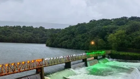 water level dam increased two automatic gates, number 3 and 6