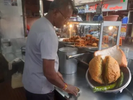 चव जपलेला चटकदार वडा A spicy fritter that preserves authentic flavor