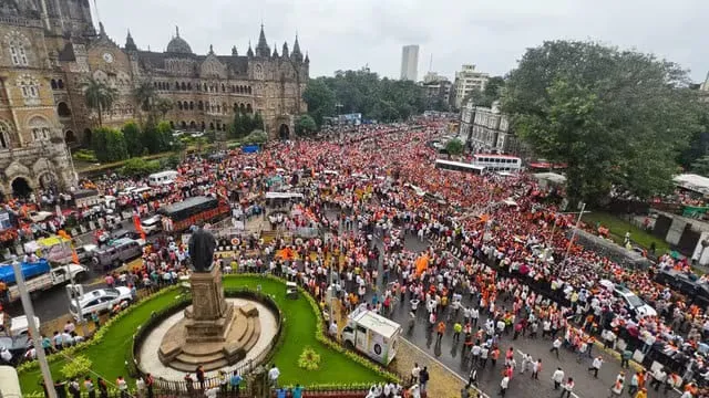 मराठा आरक्षण : वंशावळ समितीला आणखी मुदतवाढ Maratha Reservation: Genealogy Committee Gets Further Extension