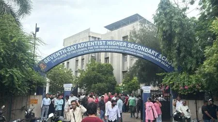 विद्यार्थ्याकडून 10 वीच्या विद्यार्थ्याची हत्या Student kills 10th grader