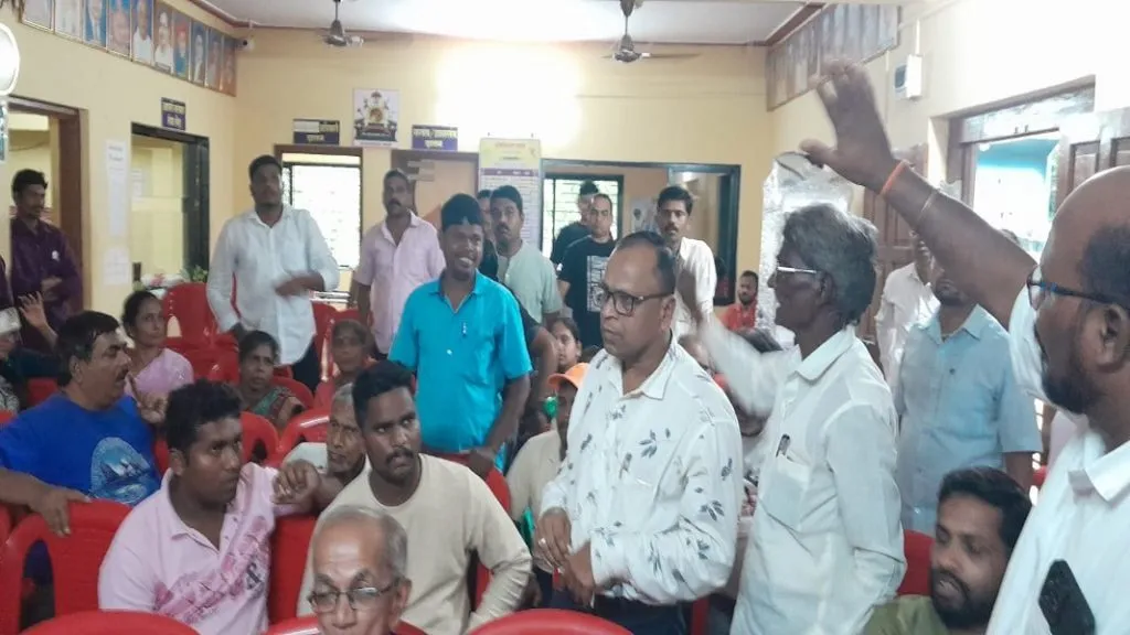 चराठे ग्रामपंचायतीच्या मनमानी कारभाराबाबत गटविकास अधिकाऱ्यांचे वेधणार लक्ष