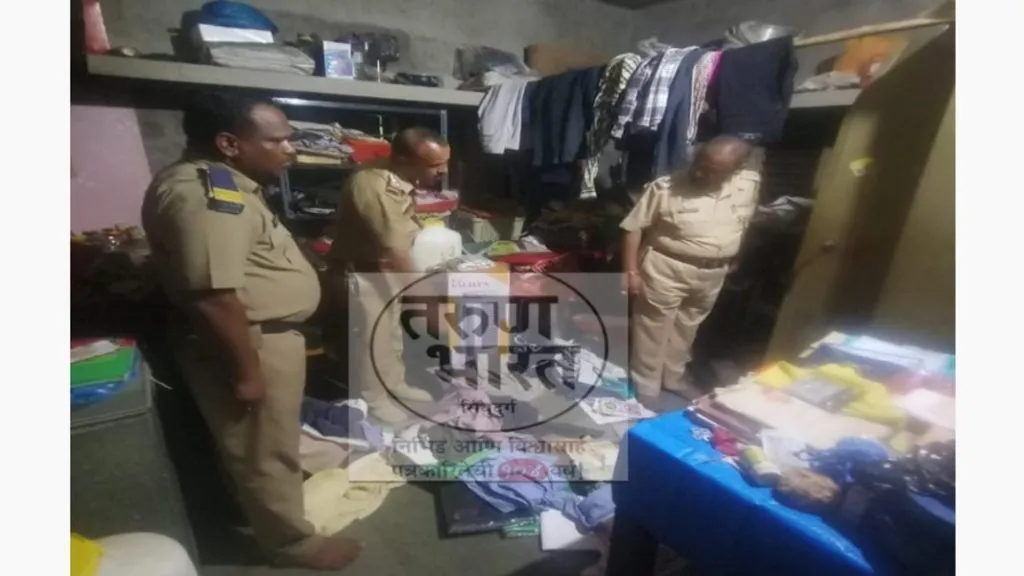 देवगडात सेवानिवृत्त शिक्षकाचे घर अज्ञात चोरट्याने फोडले