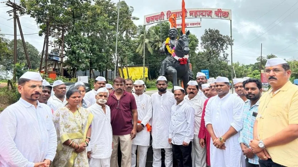 हिंदवी स्वराज्य ध्वजस्तंभ प्रत्येक गावात उभारुन हिंदूनी एकञ यावे : संभाजी भिडे