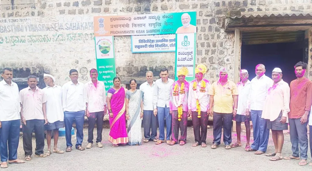Santibastwad Agricultural Pattin Sangh President-Vice President elected unopposed