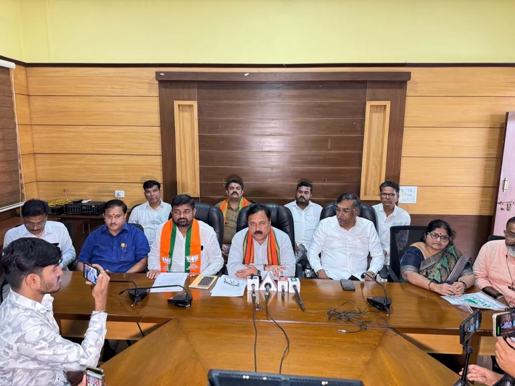 कायदा-सुव्यवस्था राखण्यात राज्य सरकारला अपयश State government fails to maintain law and order