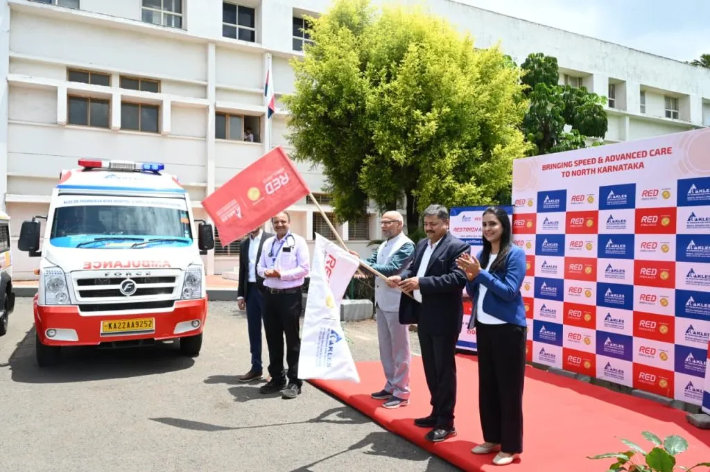 डॉ.कोरे रुग्णालयात ‘रेड हेल्थ’च्या सहकार्याने अत्याधुनिक रुग्णवाहिका दाखल State-of-the-art ambulance arrives at Dr. Kore Hospital in collaboration with 'Red Health'