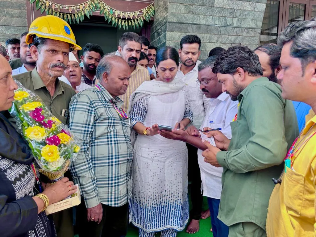 मंत्री लक्ष्मी हेब्बाळकरांकडून मतदारसंघातील कामांची पाहणी Minister Lakshmi Hebbalkar inspects the works in the constituency