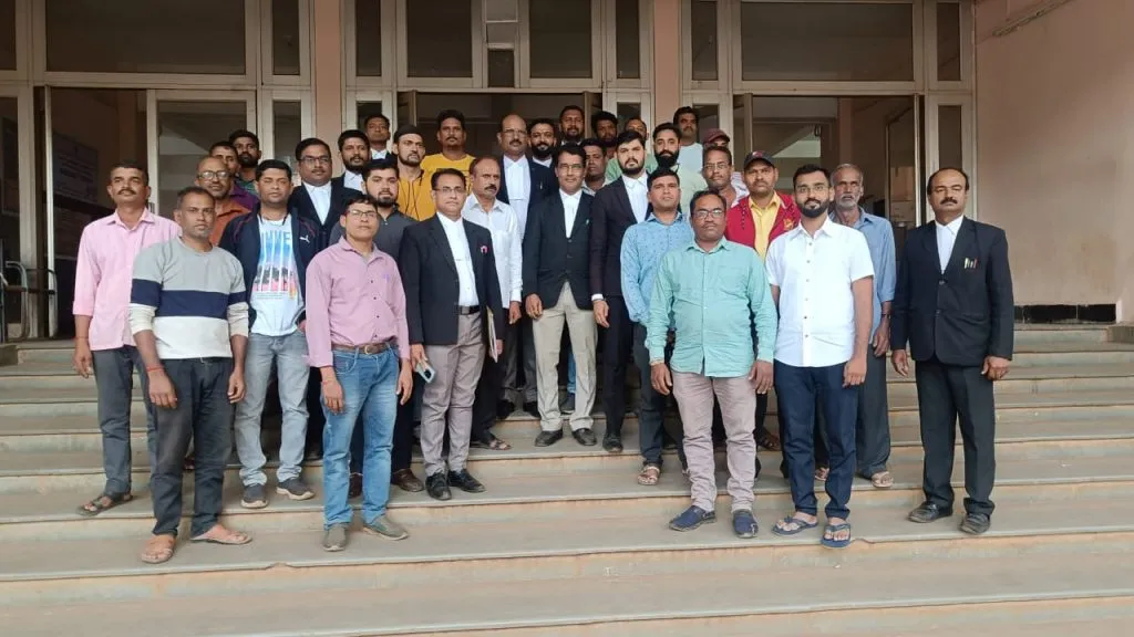 ‘महाराष्ट्र राज्य येळ्ळूर’ फलक खटल्यातील 32 जण निर्दोष 32 people acquitted in ‘Maharashtra State Yellur’ plaque case