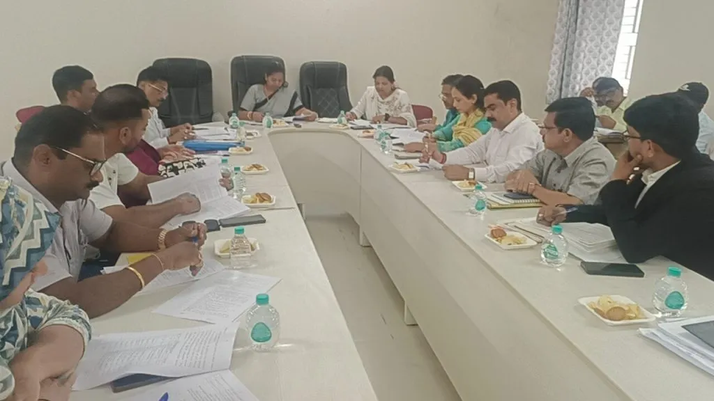 जाहिरात फलक कर वसुलीसाठी नवीन बायलॉजला मंजुरी New bylaws approved for collection of advertisement board tax