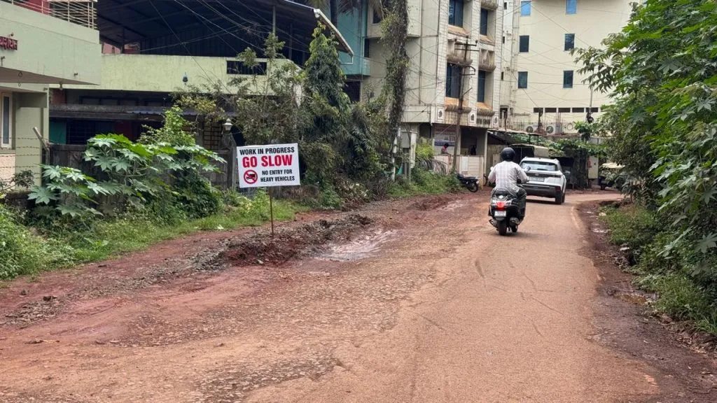 Traffic in Channammanagar is dangerous due to excavation