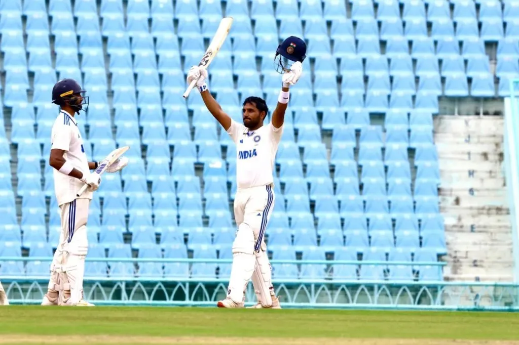 भारत अ चे चोख प्रत्युत्तर, ध्रुव जुरेलचे नाबाद शतक India A's strong response, Dhruv Jurel's unbeaten century