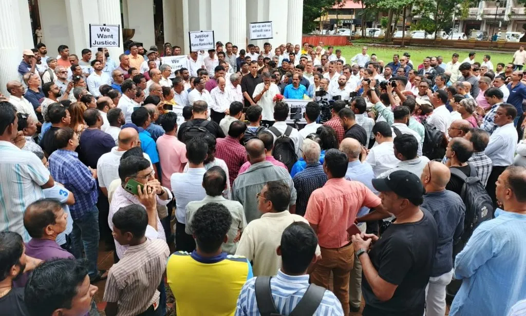 सातजणांच्या आवळल्या मुसक्या, मास्टरमाईंड कोण? The seven people's tight smiles, who is the mastermind?