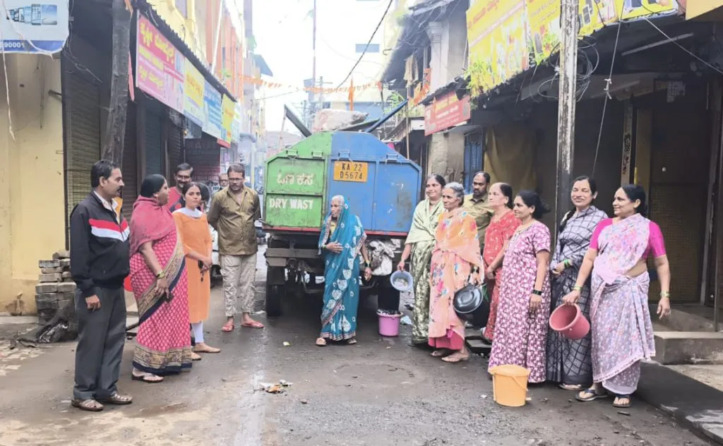 Awareness campaign regarding giving garbage to the bell truck