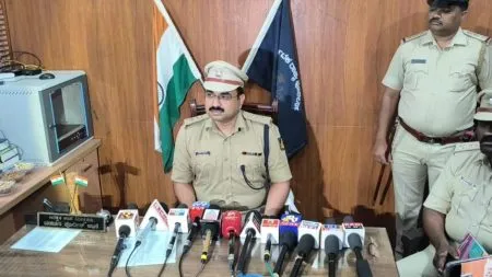 6.5 kg gold, cash worth Rs 41 lakh seized