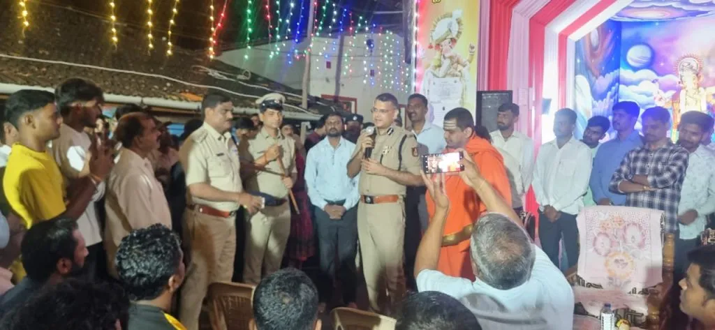 उत्तर विभाग पोलीस महानिरीक्षकांची हुक्केरी तालुक्यातील मंडळांना भेट Northern Division Inspector General of Police visits the Mandals in Hukkeri Taluka