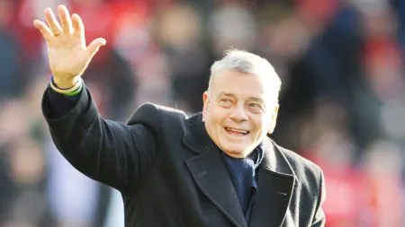 Legendary cricket umpire Dickie Bird passes away