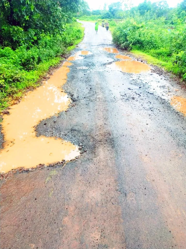 Plight of Ativad approach road; Demand for immediate asphalting