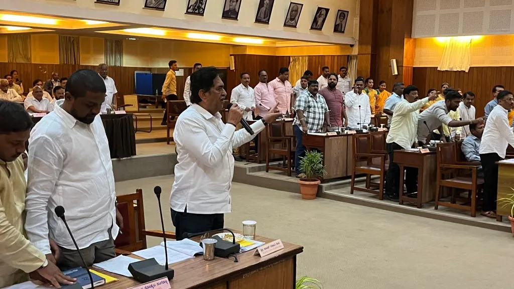 Resolution of inquiry against Revenue Deputy Commissioner Talikoti