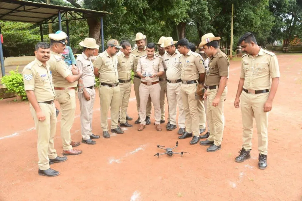 जिल्ह्यातील पोलिसांना ड्रोन वापराचे प्रशिक्षण Training for district police on drone use