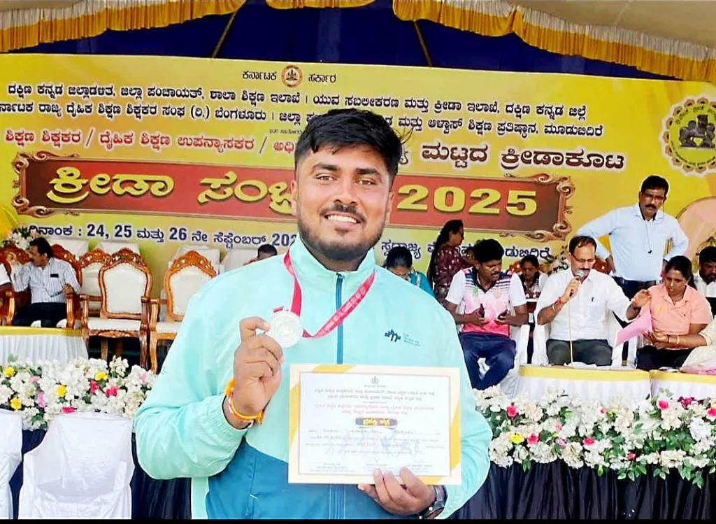 Anant Patil wins gold medal