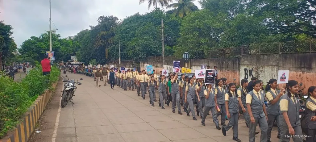 Addiction-free rally organized by Somwar Peth-Tuesday Peth Mandal