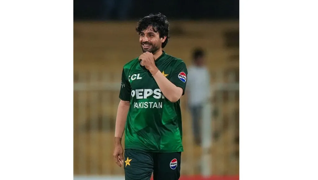 Pakistan defeats United Arab Emirates to reach final