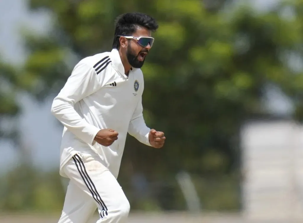 मध्य विभाग-दक्षिण विभाग अंतिम लढत Central Zone-South Zone Final Match