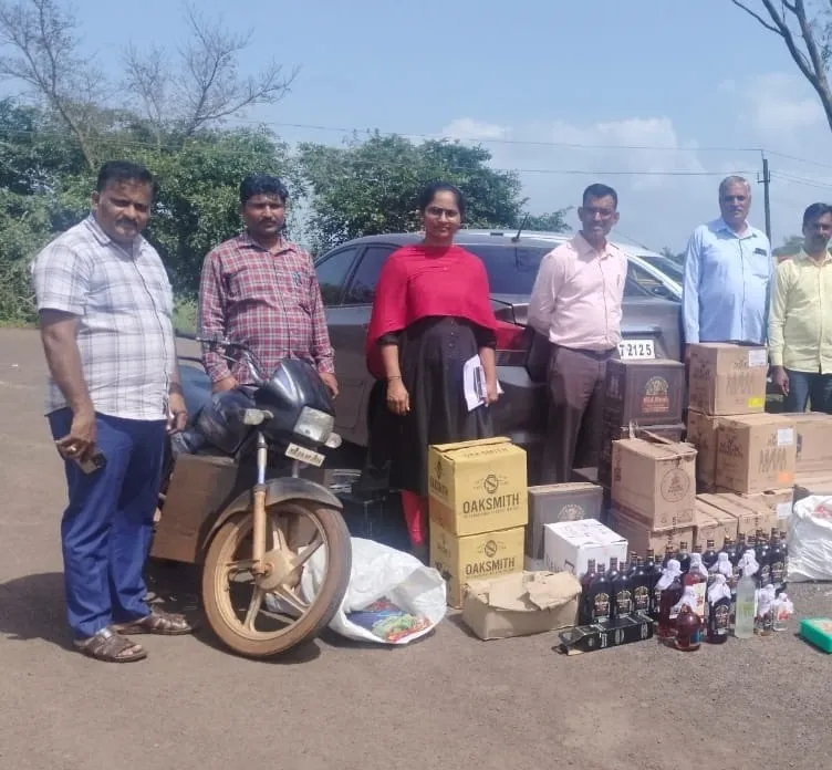राकसकोपजवळ 450 लिटर गोवा बनावटीची दारू जप्त 450 liters of Goan-made liquor seized near Rakskop