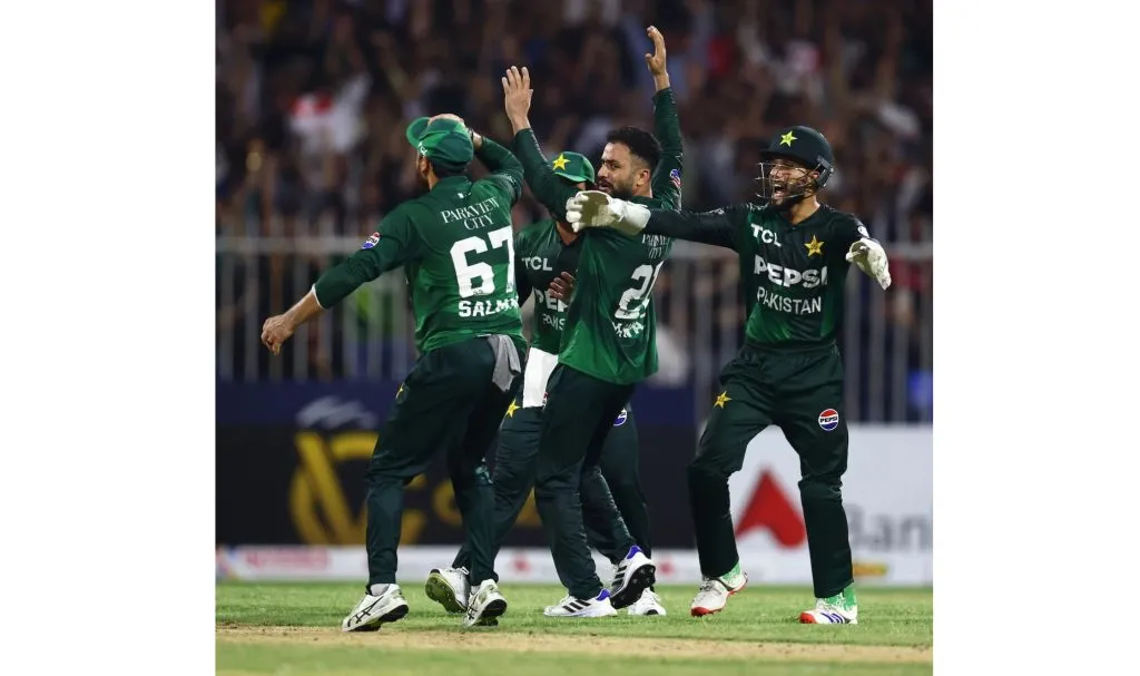 तिरंगी टी-20 मालिकेत पाक विजेता Pakistan win the tri-match T20I series