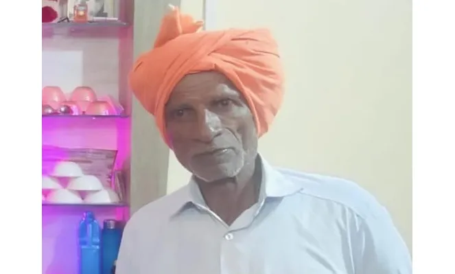 भरधाव ट्रकने घेतला सायकलस्वार वृद्धाचा बळी Elderly cyclist killed by speeding truck