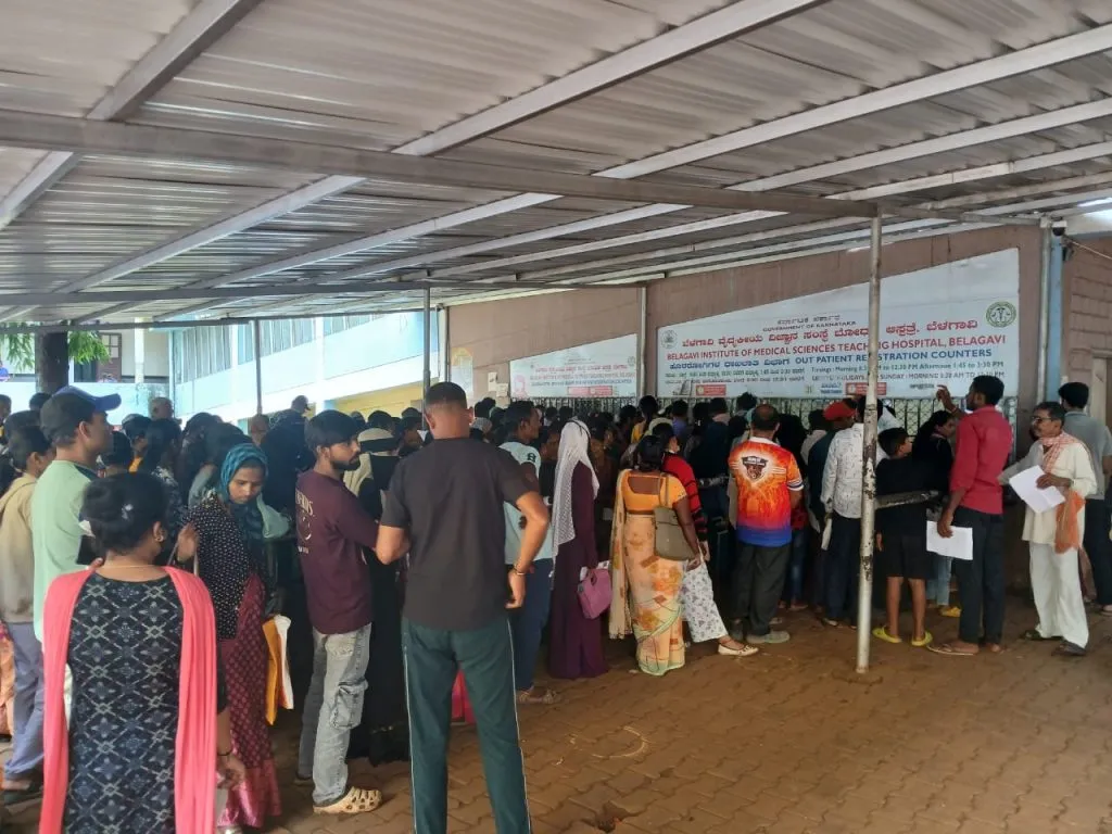 सिव्हिल हॉस्पिटलमधील ओपीडी विभागातील सर्व्हरडाऊन Server down in OPD department of Civil Hospital