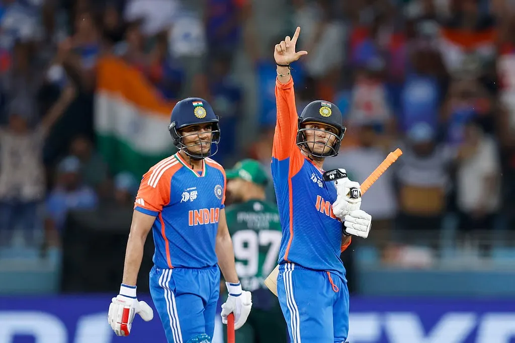 टीम इंडियाचा विजयी ‘चौकार’ Team India's winning 'four'