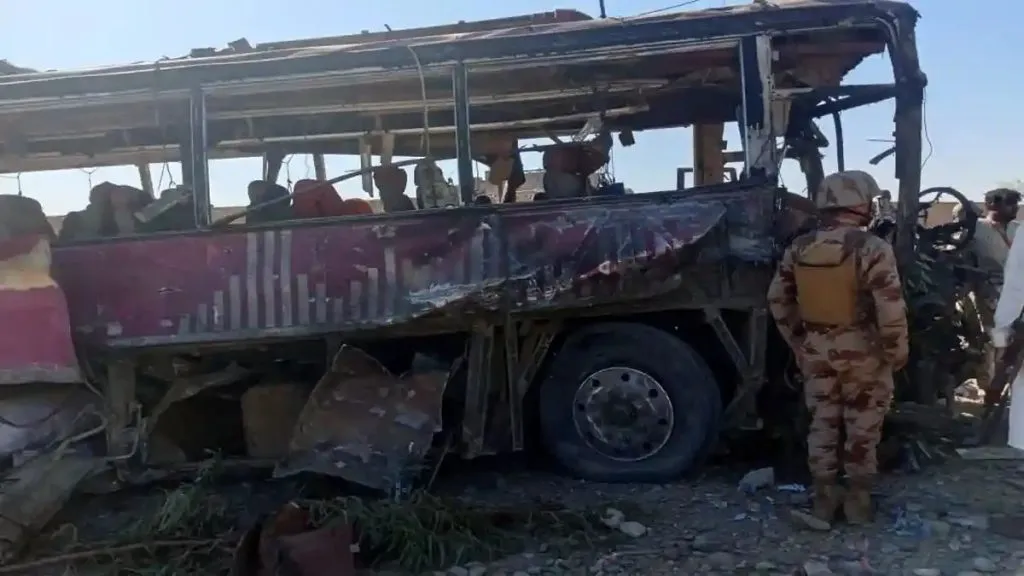 Five soldiers killed in blast in Pakistan