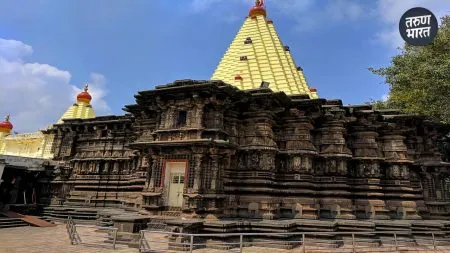 devotees visiting Ambabai Temple no entry bags, large purses