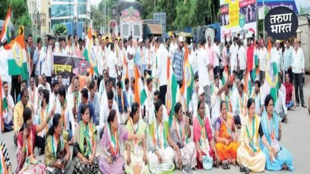 Sangli News: आमदार गोपीचंद पडळकरांच्या निषेधार्थ पेठ-सांगली रस्ता रोखला CM Fadnavis should resignation of MLA Gopichand Padalkar sangli