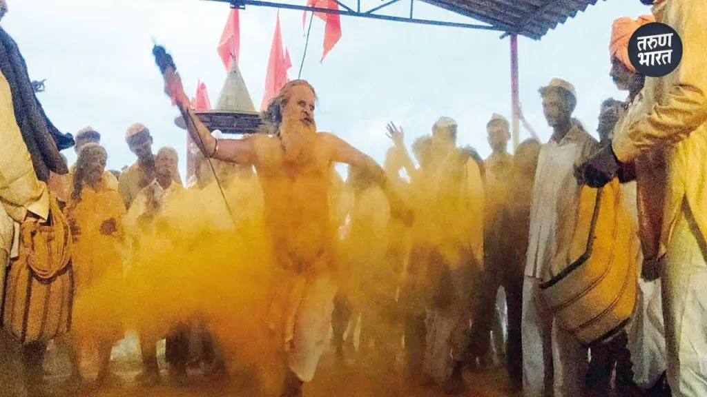 Kolhapur News: उसाच्या कांड्याने इर्षेच्या राजकारणाला उकळी फुटेल, वाशीच्या बिरदेव मंदिरातील भाकणूक the state presence of thousands devotees Navratri celebration 2025