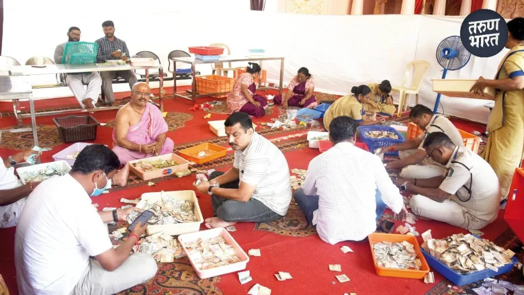 On Monday ounting of ten donations at the Garuh Mandap located