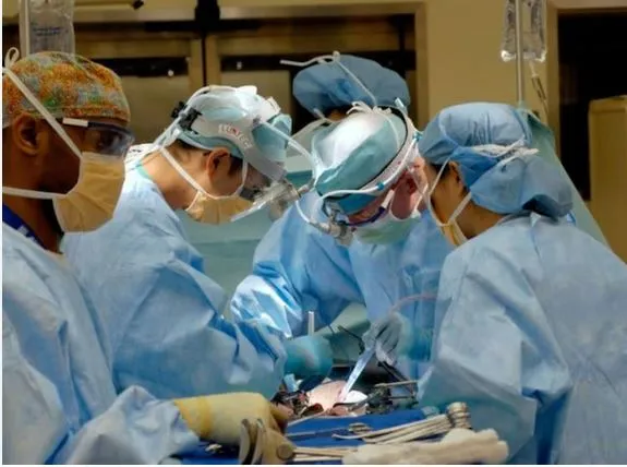 डॉक्टरांचीही उडाली भंबेरी Even the doctors were shocked.